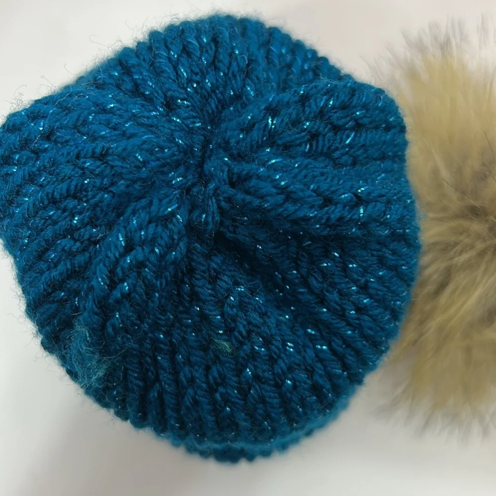 Cozy Blue Knit Pom-Pom Hat for babies and toddlers   Removable Pom-Pom